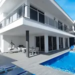 Villa Oceanica By Lovelystay