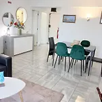 Edif Vaumar Apartamento Com Vista Mar