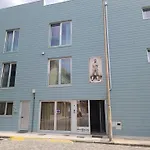 Cachinnans Hostel & Apartments