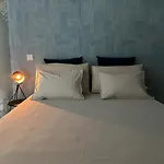 Malpique Heated Pool & Jacuzzi Guest House