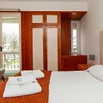 Rising Sun Apartments