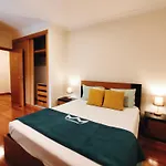 Coastal Comfort At Riverside - 4 Min To Airport!