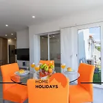 #016 T2 Windmill By Home Holidays