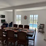 Solar Dos Lirios