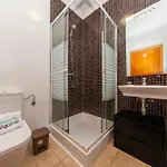 C02 - Luxury 3 Bed With Pool View
