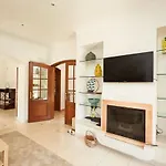 Refuge Holiday Homes | Villa Nola