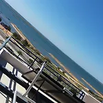 Apartamento Novo com Piscina Olhão