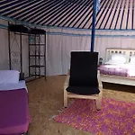 Quintal Yurts