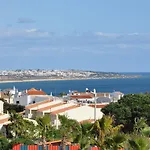 Apt com piscina em Alporchinhos