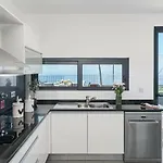 Vila Papagaio Verde by Travel to Madeira