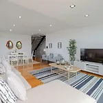 Vila Papagaio Verde by Travel to Madeira
