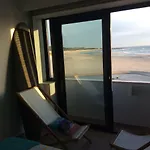 Blue Anchor Apartment