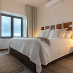 Rochao Village By Rent2U, Lda
