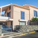 Feel-At-Home In Machico