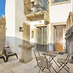 Oldcity Design Apartments
