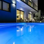A&M House II Luxury Holidays Home