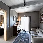 Surfers Lodge Peniche