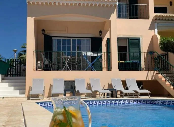 Casa Das Roseiras