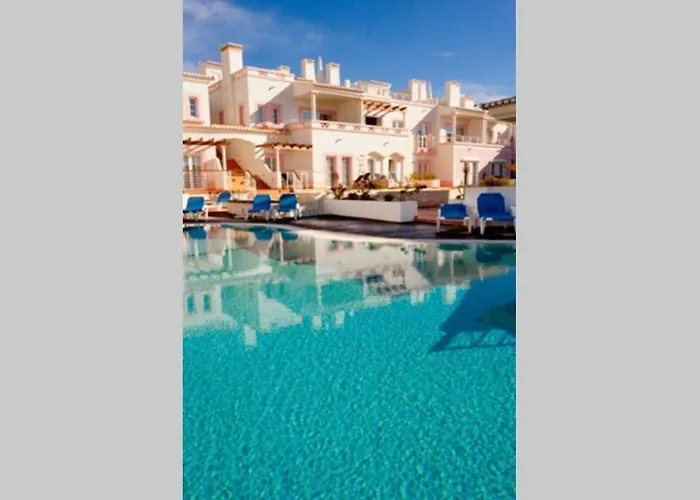 Luxury Private Property-Pool, Unique Sun Roof, Free Wifi
