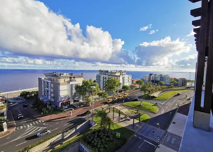 Sun Island Apartments