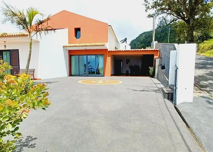 Villa Luz - Family House Vacations- Large Private Outdoor Area