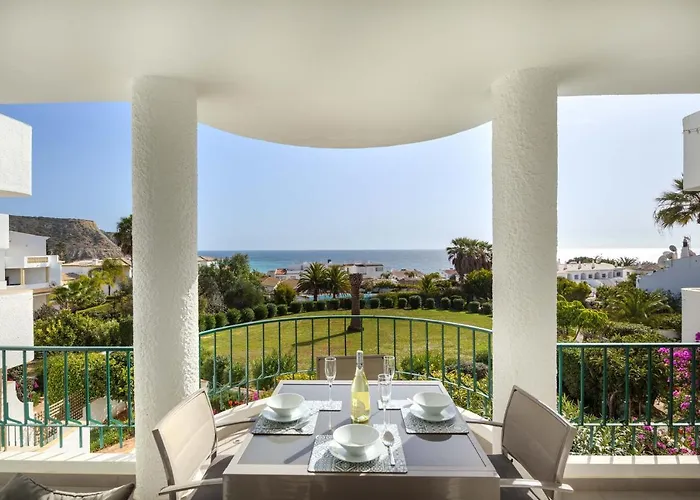 Waterside 3 Bedroom Sea View