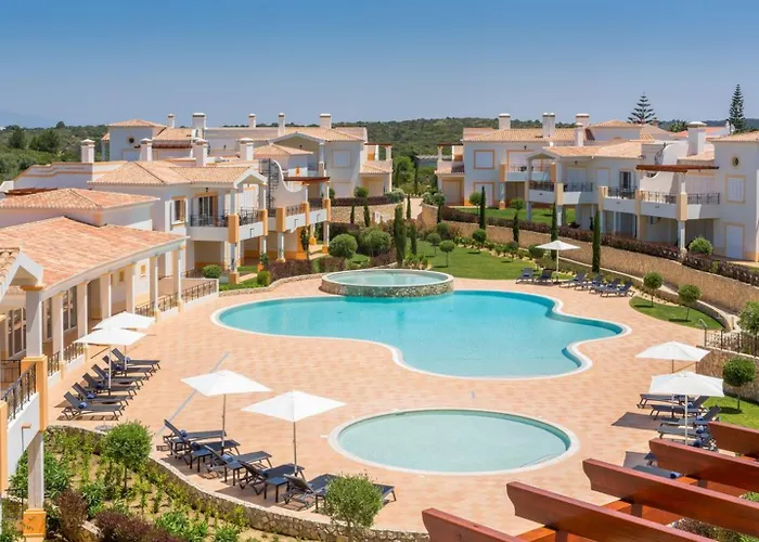 Nau Salema Beach Village