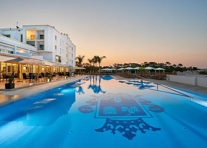 Dona Filipa Hotel
