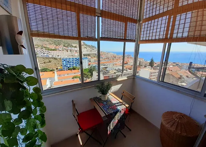 A Casa de Sesimbra com VISTA MAR
