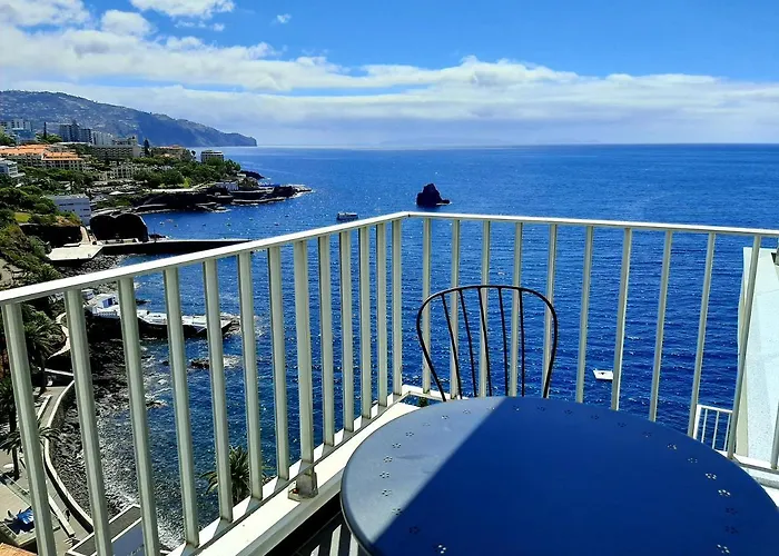 Superb Sea View Flat In Funchal