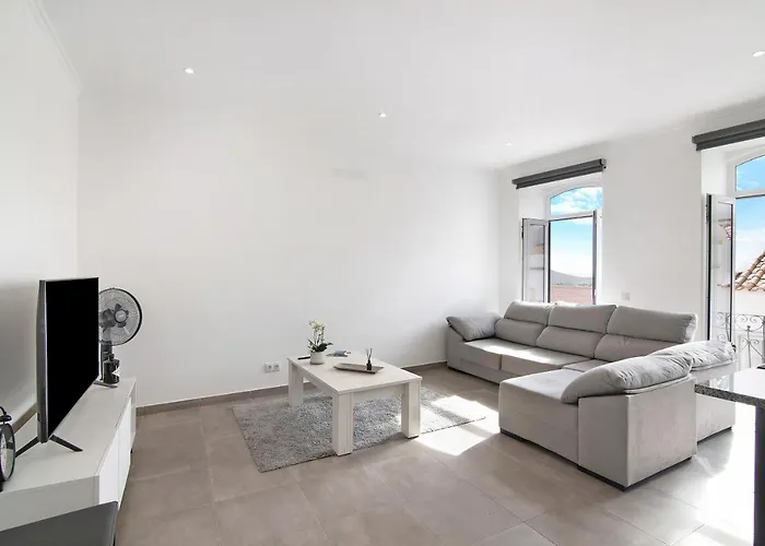 Traditional 3 Bedroom Apartment