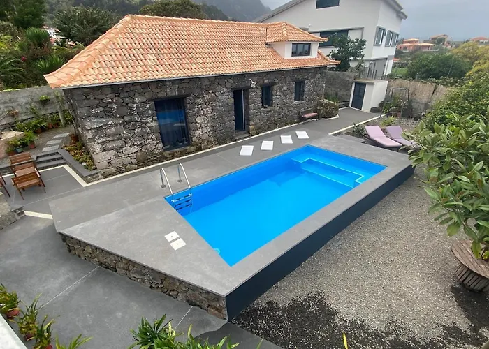 Cottage Quinze, Contemporary Designed Cottage With Swimming Pool
