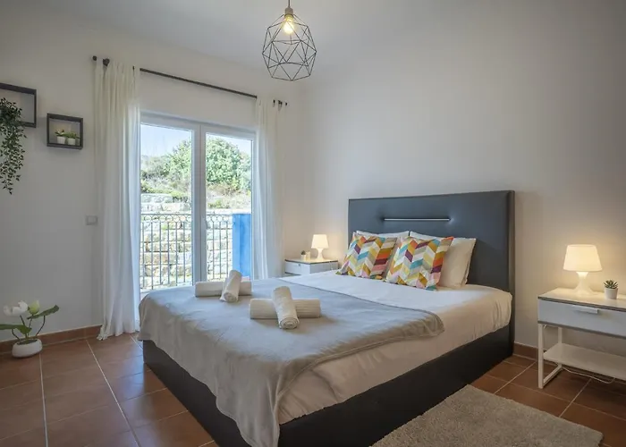 Beach & Nature Apartment - 2Bedroom Apt In Aljezur