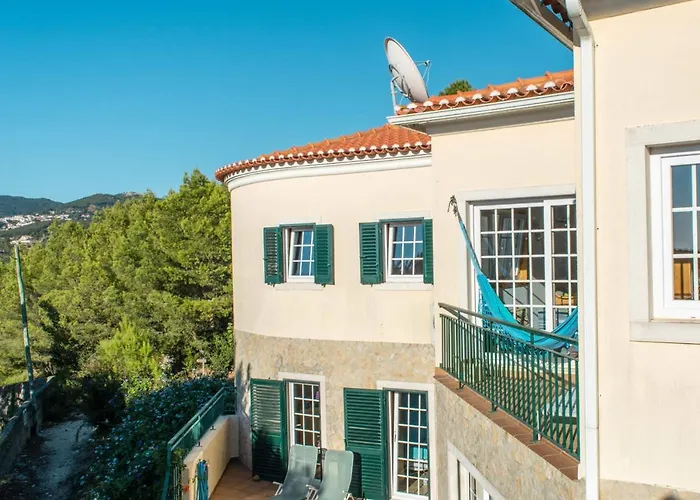 Amazigh Guincho Hostel & Suites