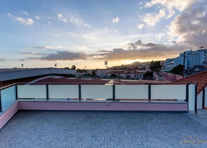 Charming 3-Bed House In Funchal