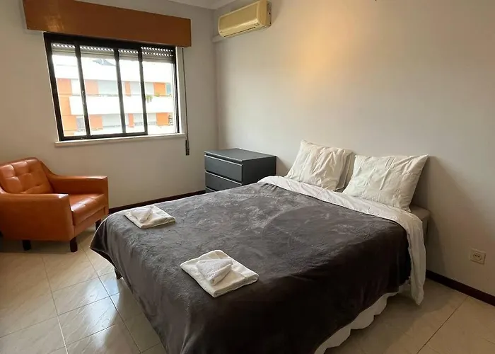 Cozy 2 Bedroom In Olhao
