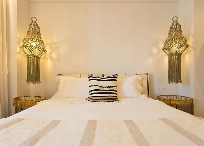 Boutique Rentals- Al Mar Beachfront