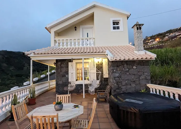 Levada Nova House