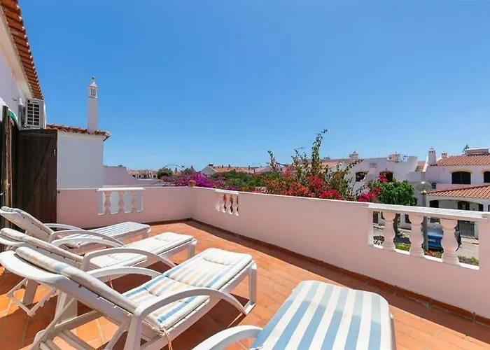 Roulito\'S Guest House