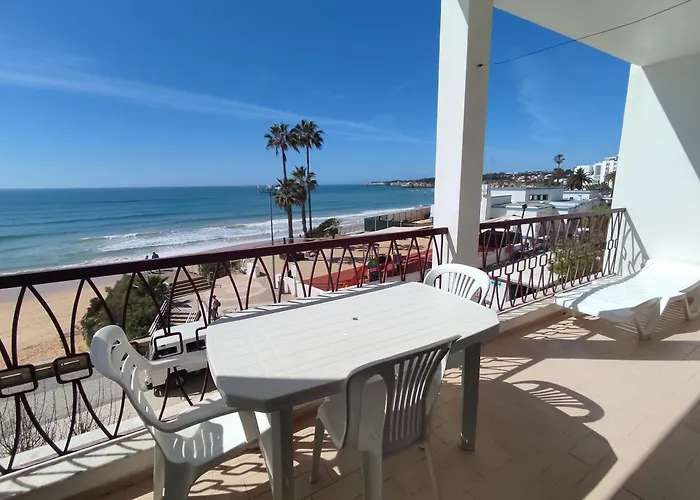 2 Avenida Frente Mar - Casas & Papeis