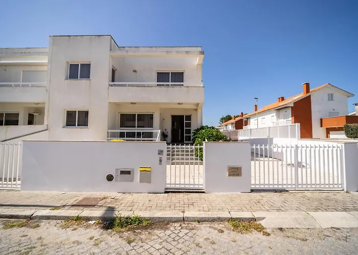 Marinhas Esposende - Moradia V4 Com Piscina Junto A Praia By House And People