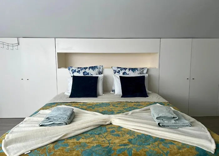 Casa Caloura Seaside Deluxe Accommodation & Spa
