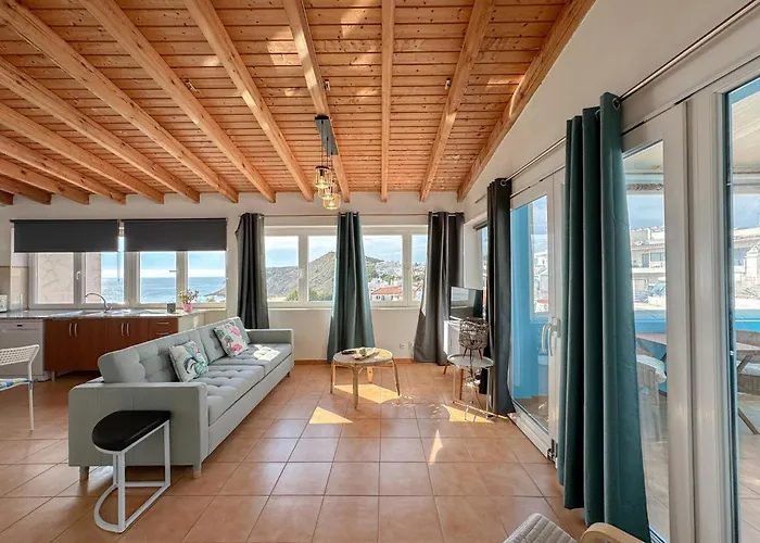 Refugio Na Praia De Burgau #1947