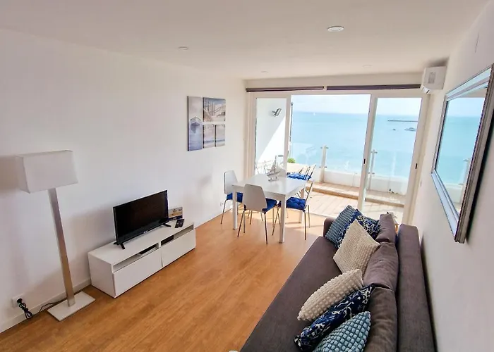 Casa Dos Cotas - Amazing Seaside Apartment With Balcony