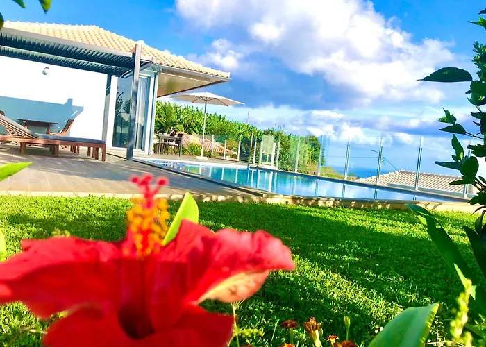 Villa Pinheira IV -Heated Swimming Pool And Jacuzzi