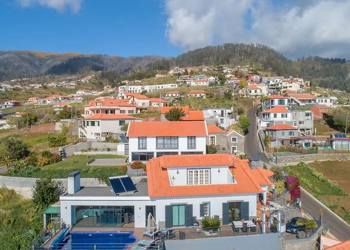 Casa Lira