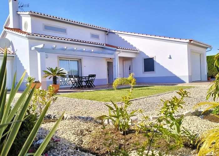Villa Andorinha With Private Pool In A Quiet Area