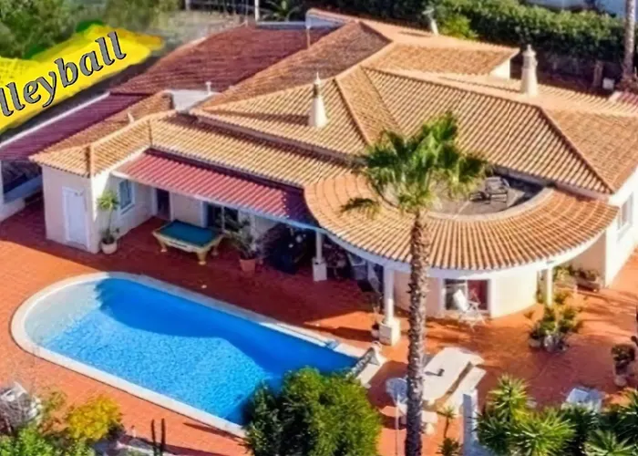 Oceanfront Villa - 8 Rooms, 2 Kitchens With Pool, Billiard Table And Beach-Volleyball Court