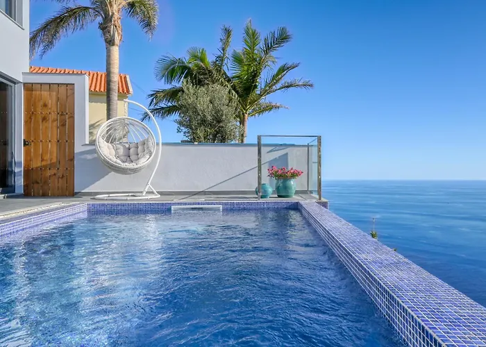 Quinta Do Feliz, A Home In Madeira