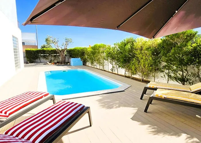 V3 Villa Soliveira- Casas & Papeis